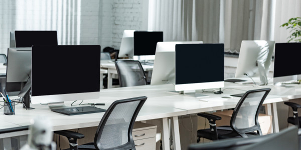 Reformas Integrales de Naves Industriales Les Corts · Diseño de Espacios de Trabajo Optimizados